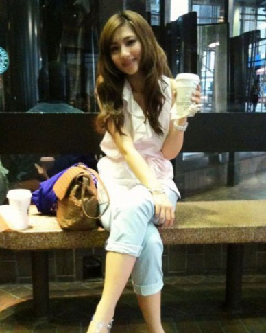 Selina主持身價(jià)堪比小S 圖揭珍貴今夕對(duì)比照