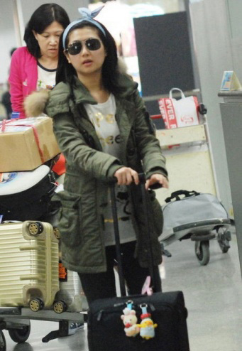 Selina主持身價堪比小S 圖揭珍貴今夕對比照