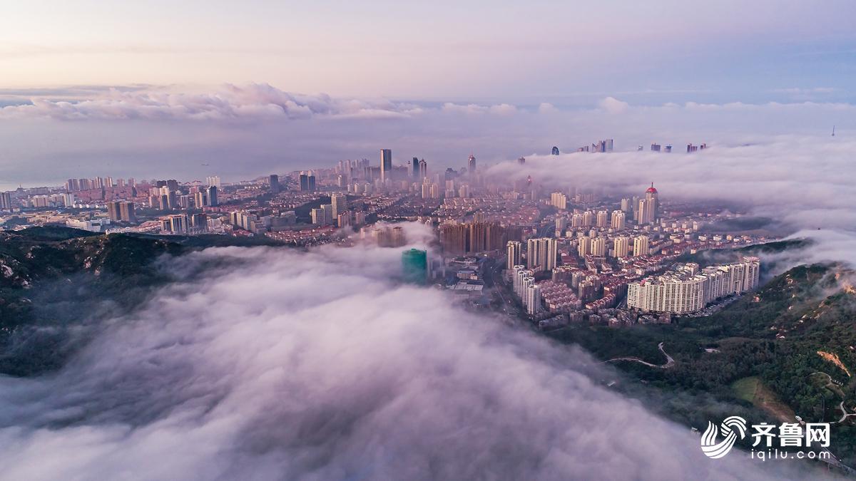 高清:遇見(jiàn)最美青島 平流霧下浮山宛入仙境 高清:遇見(jiàn)最美青島 平流霧下浮山宛入仙境