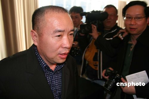 稱前妻返華生活不錯(cuò) 賴昌星“不信”自己會(huì)回中國