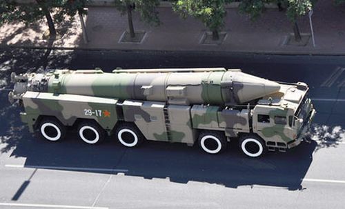 東風(fēng)-21C中程彈道導(dǎo)彈。