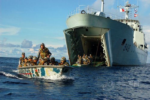 我國在黃海演練戰(zhàn)時(shí)海上兵力投送及武器輸送