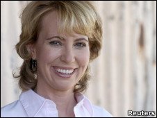 美國(guó)女議員頭部遭槍擊6人死亡 一名男子被逮捕