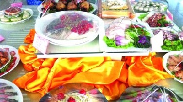 青島多飯店包間已訂滿 1桌起價過千上不封頂