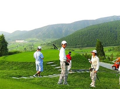 青島最奢侈專業(yè)學生被搶光 月薪8000不差錢