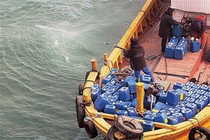 千噸級(jí)貨輪東方日出終見日出 海底沉睡2月