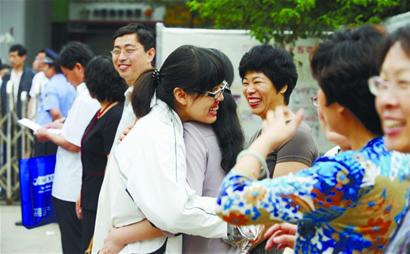 青島34955名考生參加史上最嚴(yán)高考 青島34955名考生參加史上最嚴(yán)高考