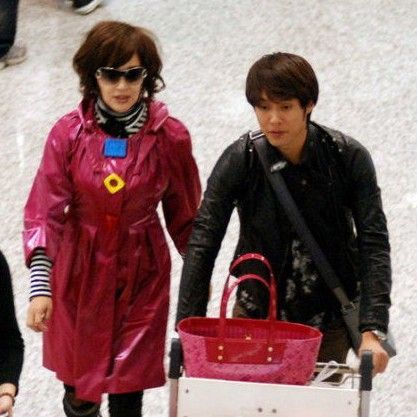 劉曉慶緋聞男主角易綱回應稱可笑