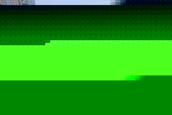 青島棧橋便衣城管毆打殘疾小販 