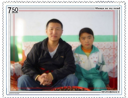 青島新聞網(wǎng)網(wǎng)友資助的孩子。她已經(jīng)失去父母,和80多歲的奶奶一起生活。