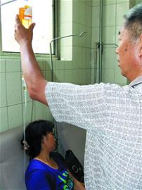 女子乘隧道公交兩次暈倒 女子乘隧道公交兩次暈倒