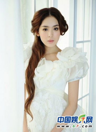 《軒轅劍》捧紅北影大一?；ü帕δ仍?美艷私密照曝光