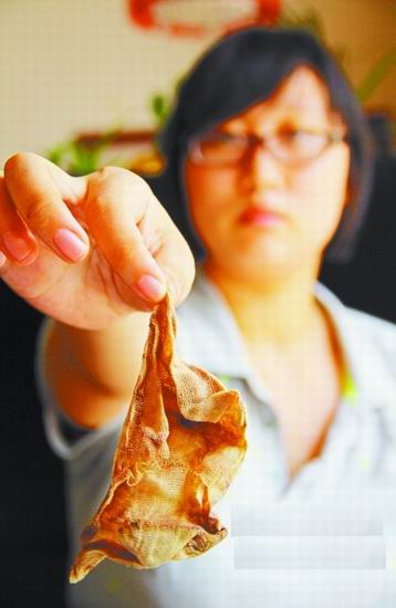 黃島中醫(yī)院20cm紗布忘取出 致產婦下體出血僅愿賠2000 黃島中醫(yī)院20cm紗布忘取出 致產婦下體出血僅愿賠2000