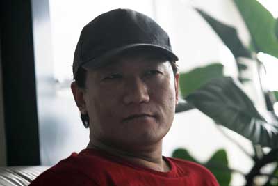 玉女歌手戴嬈情史：傳男友謝東與楊鈺瑩偷情被捉在床
