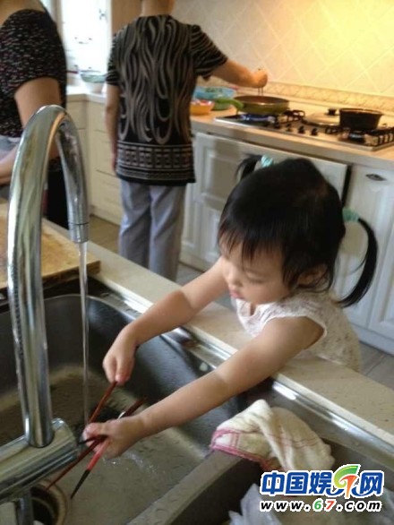 趙薇愛(ài)女小四月