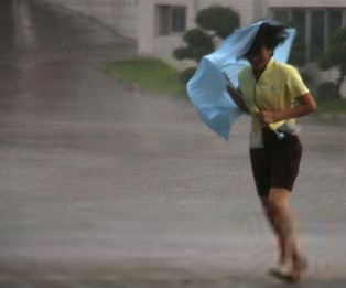 預(yù)防臺(tái)風(fēng)安全小常識(shí)