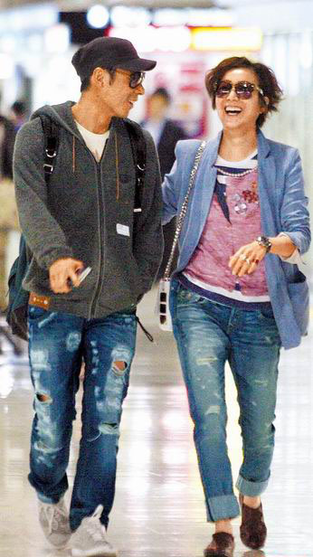 許志安、鄭秀文復(fù)合后曾甜蜜赴日旅游