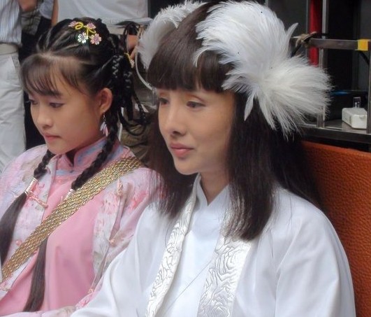 干露露飾演秦飄飄 干露露飾演秦飄飄