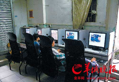 侵害少年阿興的魔手是從網(wǎng)絡(luò)伸過來的，引導青少年健康上網(wǎng)是值得關(guān)注的問題