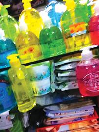 青島小飯店專(zhuān)買(mǎi)燒手洗衣液 1元/1斤1瓶能兌3瓶水