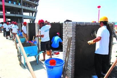 建筑工月入萬元是常事 日薪已達三四百