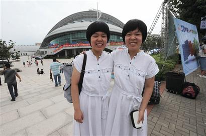 海大新生昨開始報(bào)到 1人報(bào)到14家人護(hù)送當(dāng)旅游