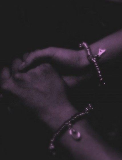 黃奕男友黃毅清發(fā)2人合影后秒刪 車內(nèi)親密共處