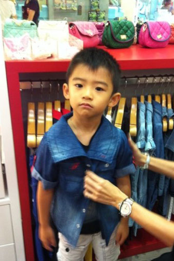 星二代賣萌黃磊女兒星味十足 盤點娛樂圈搞怪精靈