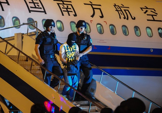 深航航班遭威脅備降案告破 嫌犯承認打惡意電話 深航航班遭威脅備降案告破 嫌犯承認打惡意電話