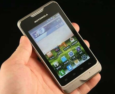 摩托羅拉手機(jī)換后問題依舊 冠芝霖稱使用不當(dāng)