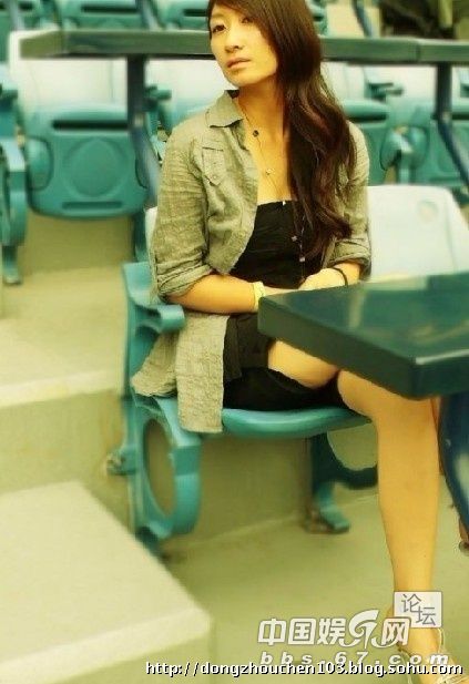 61歲徐克27歲小女友曝光 三點私照身材火辣