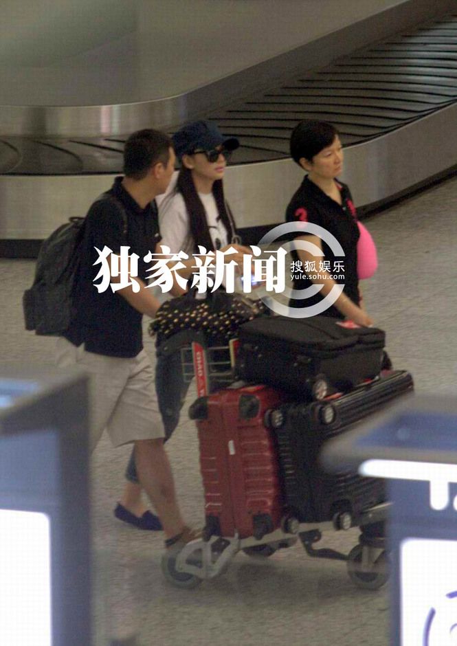 寧靜酒店開房孫儷柳巖美艷現身