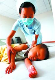 青島4月大男嬰對(duì)20種抗生素耐藥 孕婦吃豬蹄雞蛋攝入