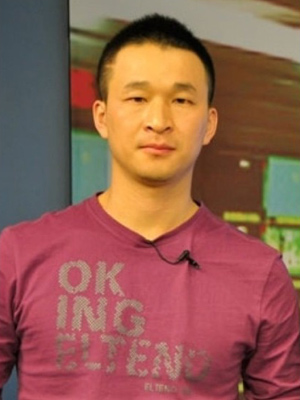 旭日陽剛淳樸不再 開豪車闖紅燈后再爆持械逞兇 旭日陽剛淳樸不再 開豪車闖紅燈后再爆持械逞兇