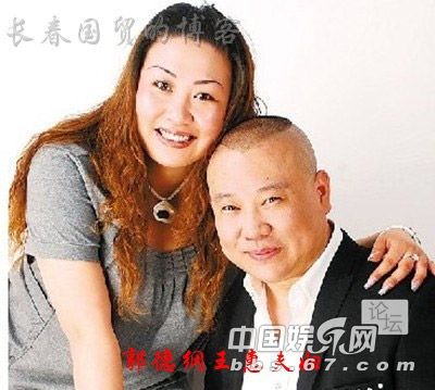 中國著名笑星夫妻揭秘 大腕們?nèi)抠t內(nèi)助當(dāng)家