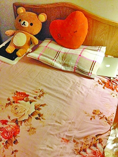 國(guó)民床單網(wǎng)絡(luò)爆紅 據(jù)說每家都有此床單