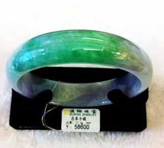 青島翡翠市場價(jià)格存陷阱 同款產(chǎn)品價(jià)差幾十倍