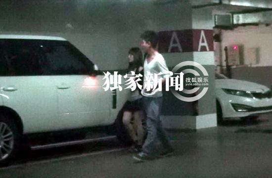 李小璐挺7個月大肚潮味足