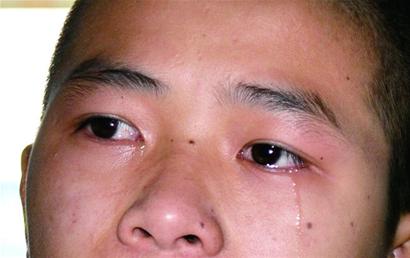 青島16歲少年扮黑絲妹妹盜號(hào) 騙網(wǎng)友母親10萬(wàn)元 青島16歲少年扮黑絲妹妹盜號(hào) 騙網(wǎng)友母親10萬(wàn)元