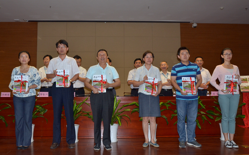 青島世園會牽手出版集團(tuán) 世園會會刊今首發(fā)