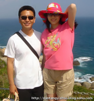 吳若甫愛(ài)女私房照曝光 嬌妻劉莎小其23歲美若天仙