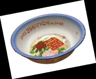 國民床單引連鎖追憶 老手表搪瓷盆受捧