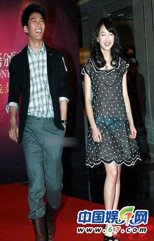 圖揭眾星意外出糗瞬間 女神王菲罕見走光照曝光