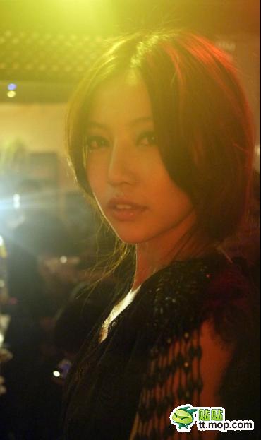 非誠天仙級(jí)長腿妹