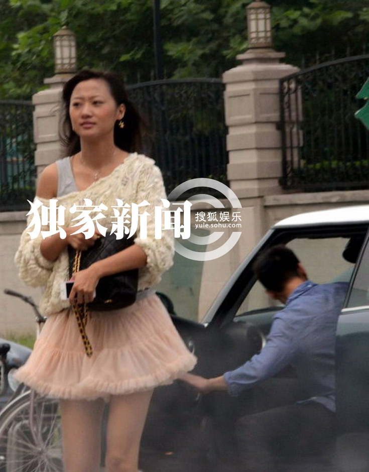 41歲王學兵甩孫寧另結(jié)新歡 新女友曝光清純?nèi)鐚W生