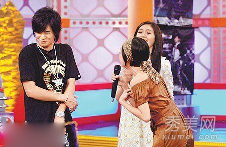 娛樂圈十大豪放女星當眾邀人摸胸