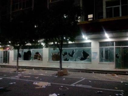 富士康園區(qū)發(fā)生內(nèi)部員工打架事件 致10余人受傷