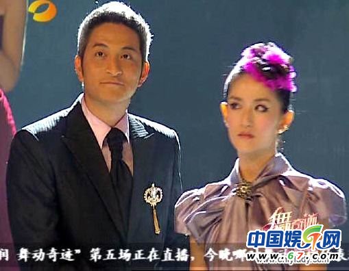 謝娜與評(píng)委爭(zhēng)執(zhí)翻白眼離場(chǎng) 曝翻臉內(nèi)幕(組圖)