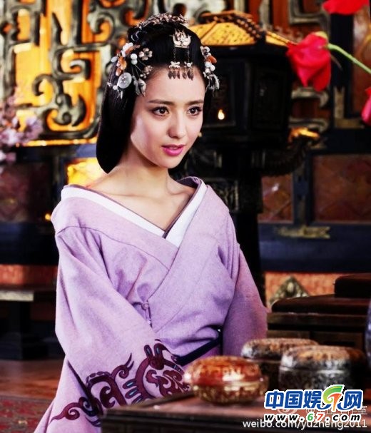 楊冪劉詩(shī)詩(shī)佟麗婭唐嫣 美艷大PK誰(shuí)是古裝女神