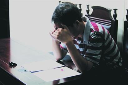 長假首例限高令:老賴欠賬半年機(jī)場被攔